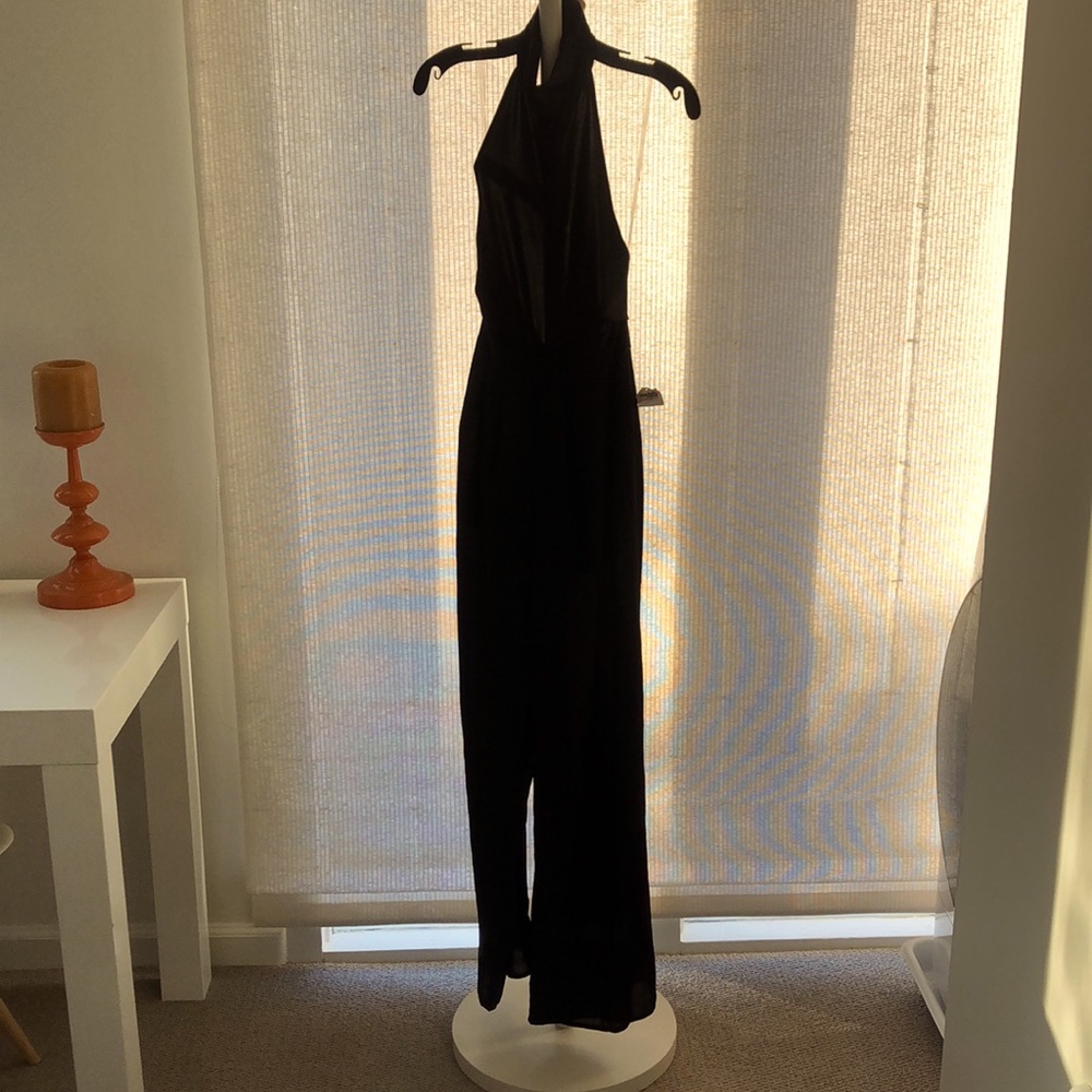 🔥NWOT! Black Backless Straight-Leg Jumpsuit